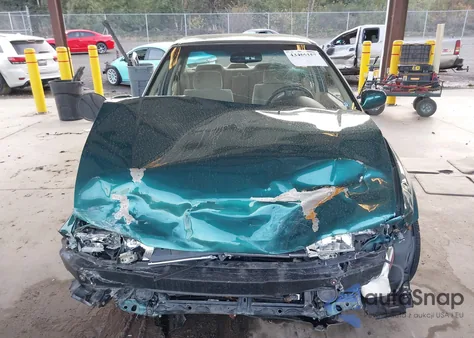 1993 Honda Accord 10Th Anniversary z USA, uszkodzony, nr VIN 01HGCB7695PA18833